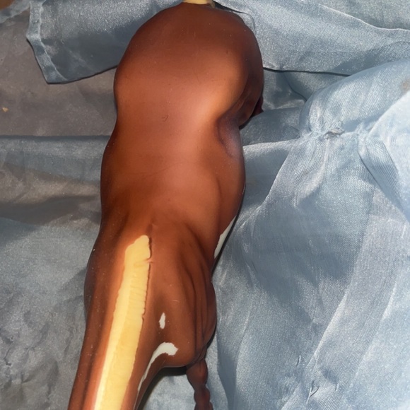 Breyer quarter horse 1:9 retired paint. - Picture 3 of 5